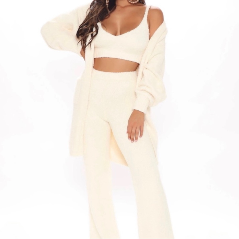 NEW Skims Vibes Lounge Set (Size L,XL) Includes both top & pant by Fashion Nova - Picture 3 of 7